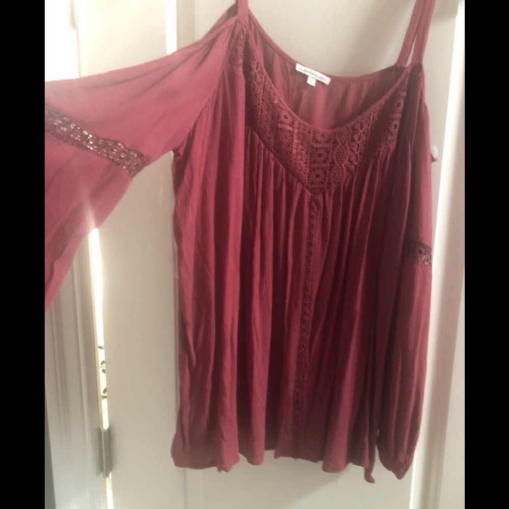 Bare shoulder loose fitting long sleeve top